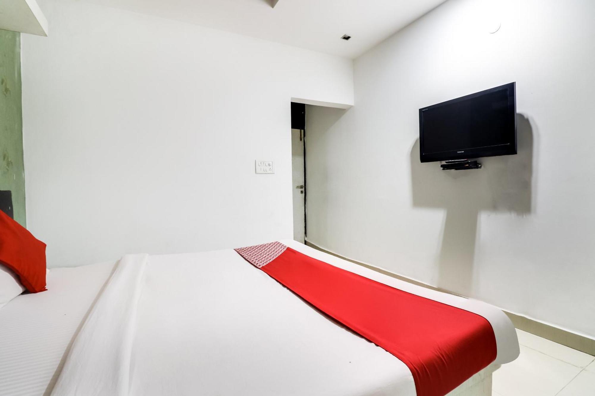 Oyo Flagship Just-9 Inn Near Sahara Ganj Mall Lucknow Exterior photo